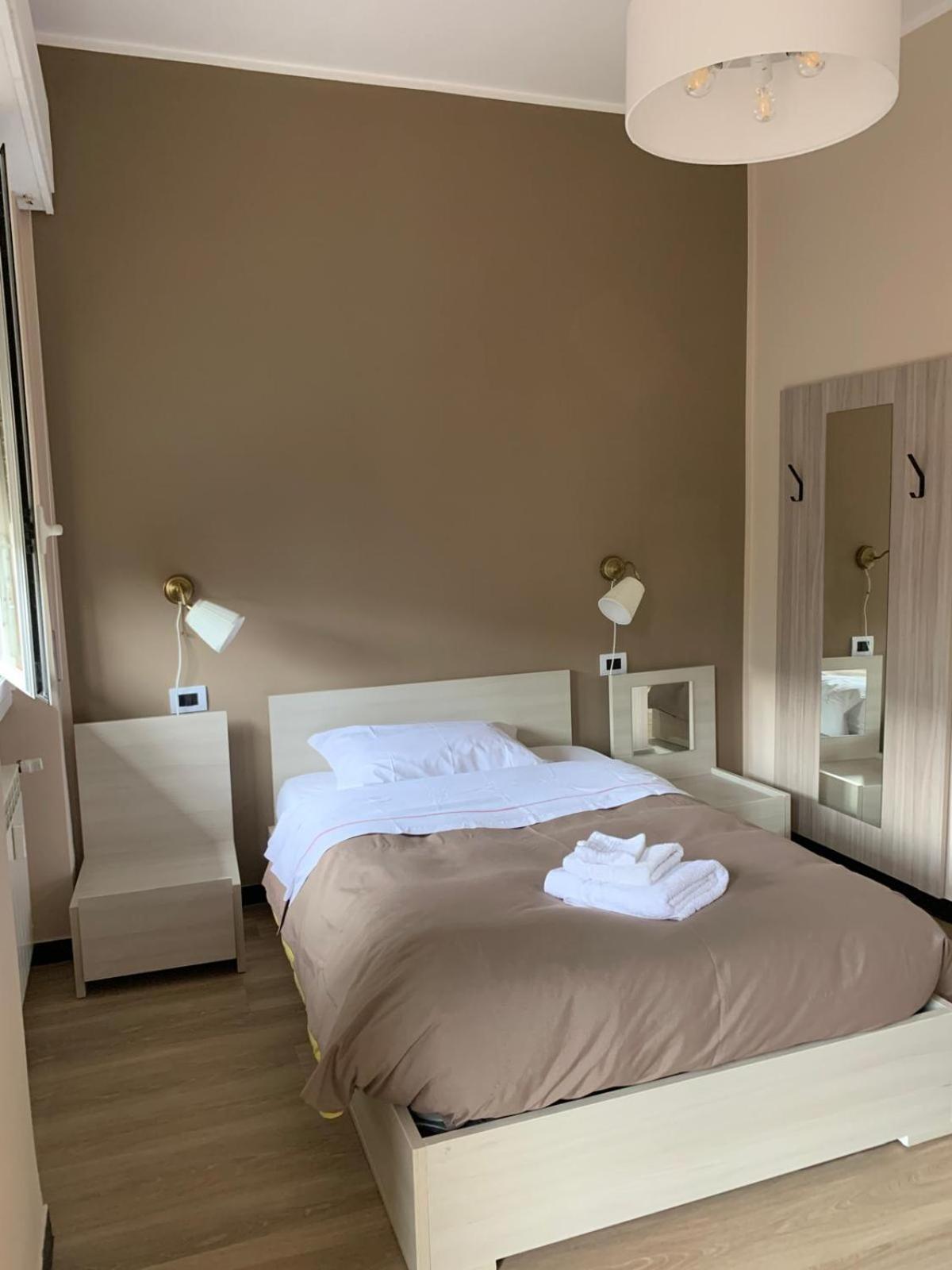 ג'נובה Albergo Locanda Diana מראה חיצוני תמונה