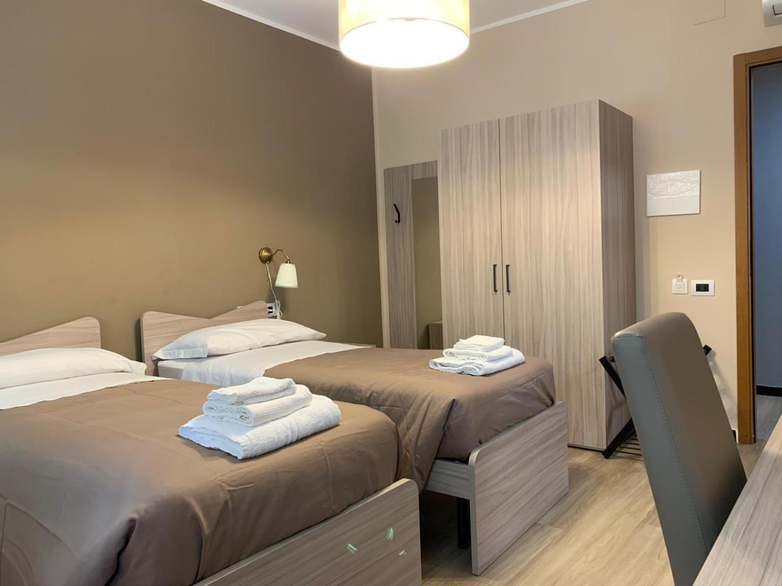 ג'נובה Albergo Locanda Diana מראה חיצוני תמונה