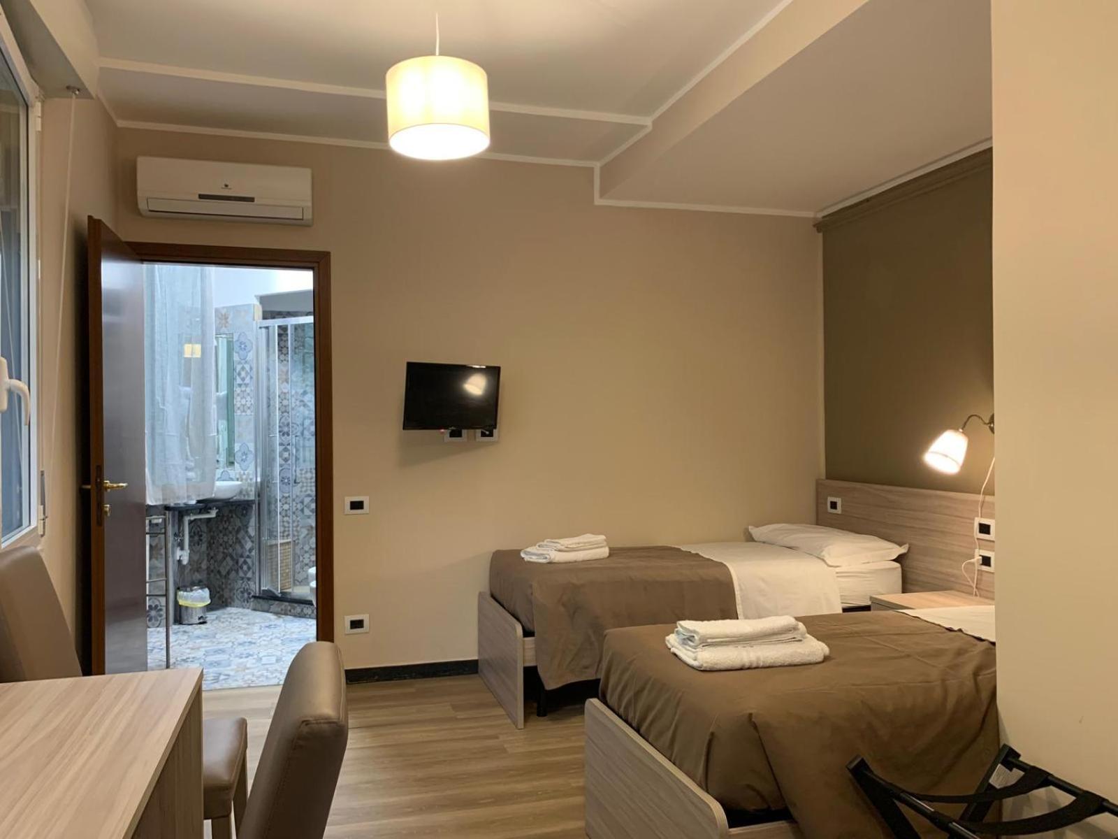 ג'נובה Albergo Locanda Diana מראה חיצוני תמונה