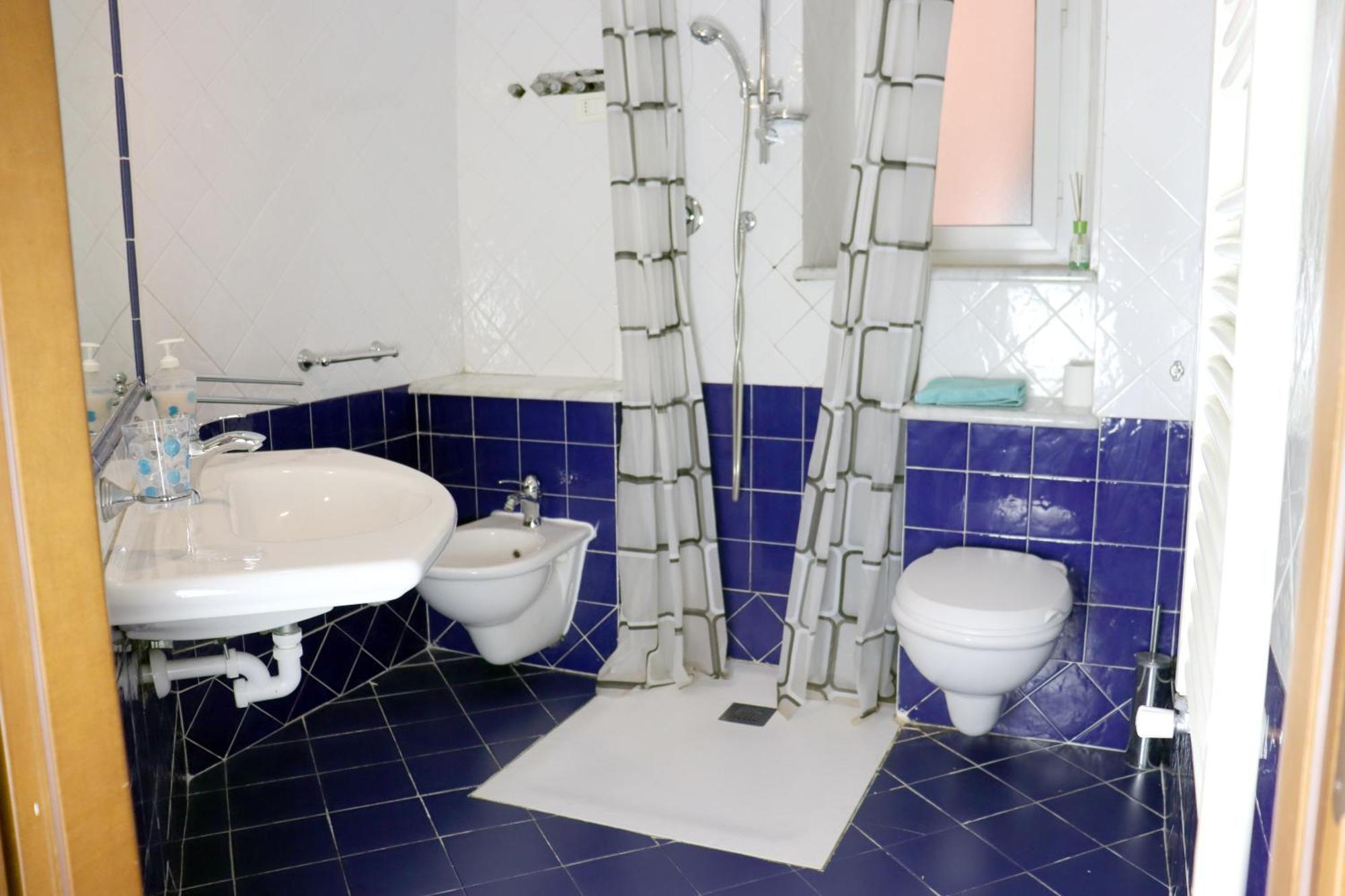 ג'נובה Albergo Locanda Diana מראה חיצוני תמונה