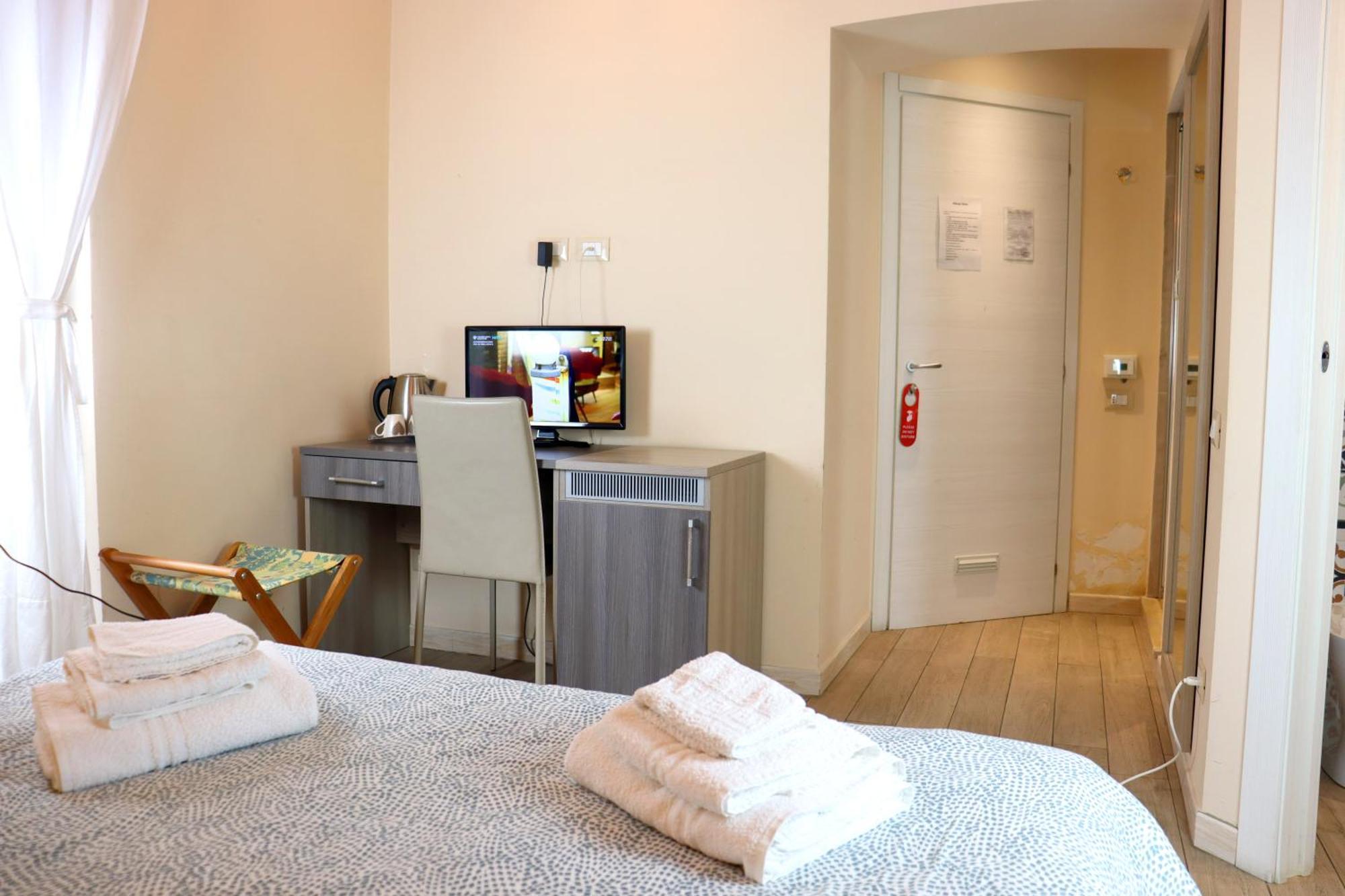 ג'נובה Albergo Locanda Diana מראה חיצוני תמונה