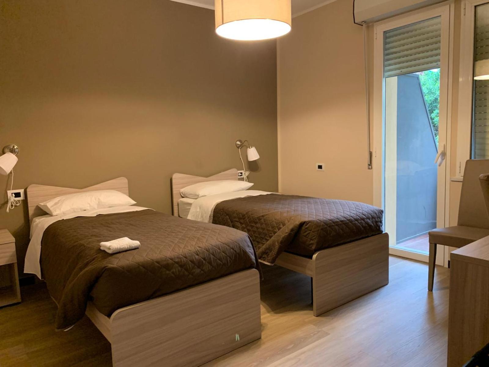 ג'נובה Albergo Locanda Diana מראה חיצוני תמונה